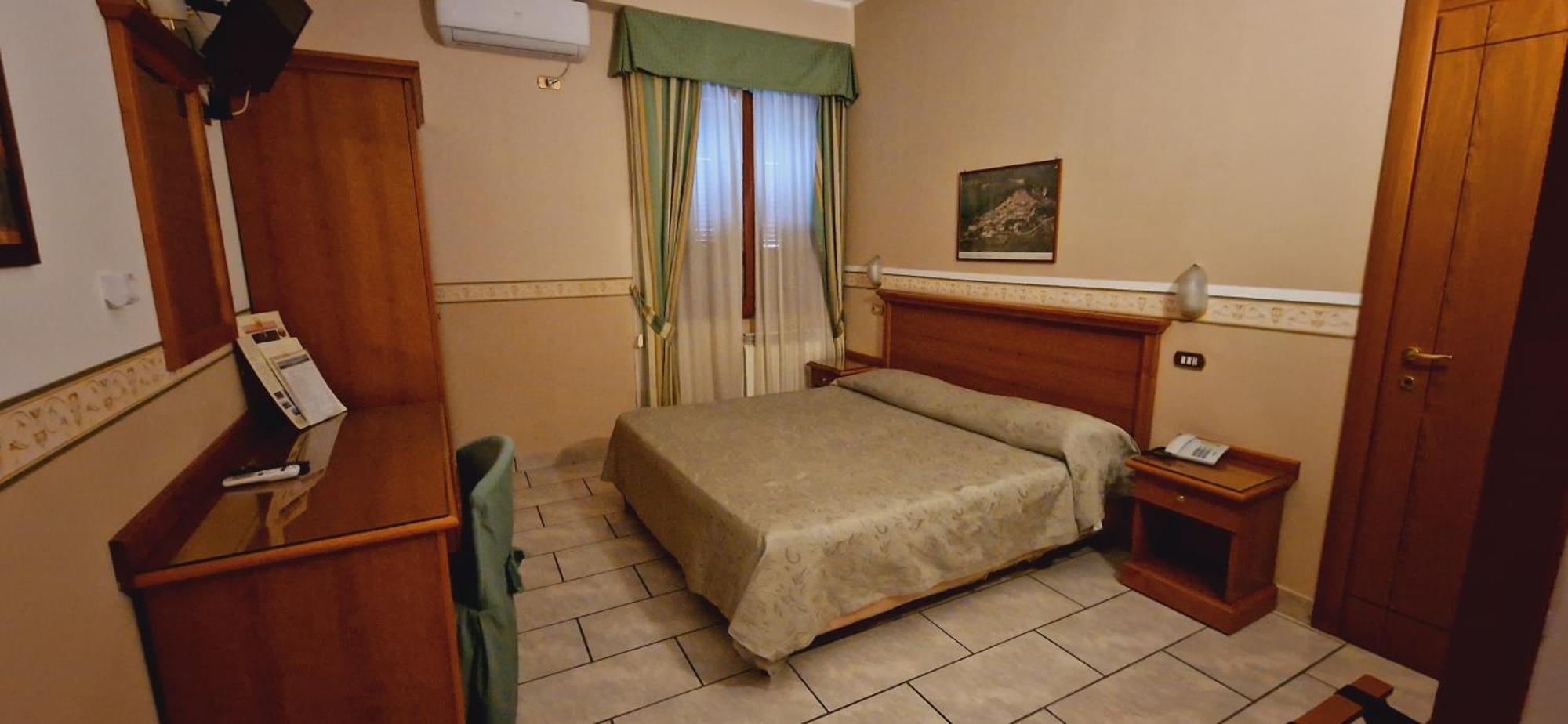 Hotel Lento Melito di Napoli Bagian luar foto