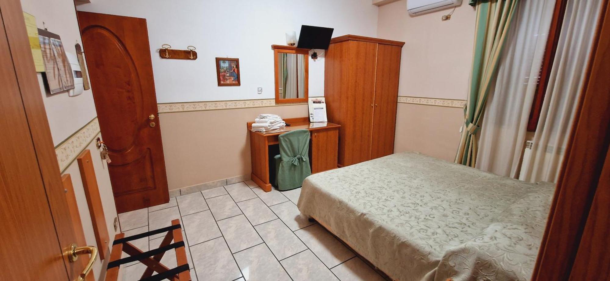 Hotel Lento Melito di Napoli Bagian luar foto